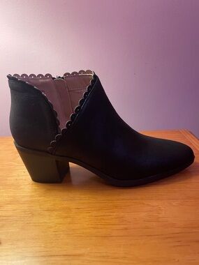 Journee Collection Black Scalloped Ankle Bootie with Block Heel